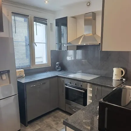 Apartment Grand - La Republique Paris